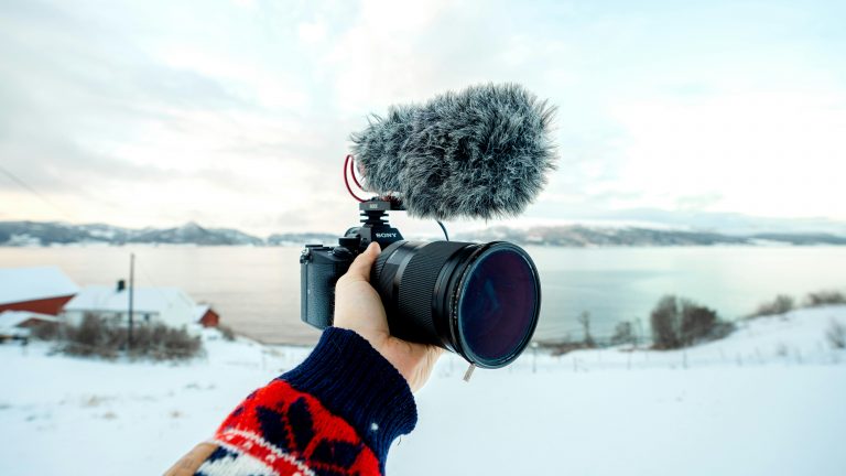 What Makes the Best Camera for Vlogging? A Smart Travel Vlogger’s Checklist